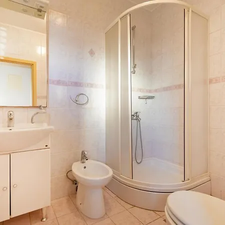 Charming Seafront At Mara Apartment *