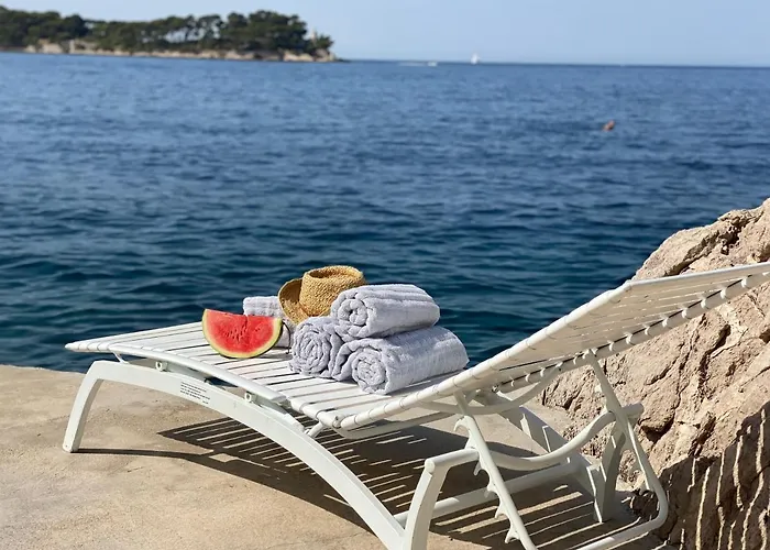 Charming Seafront At Mara Appartamento *