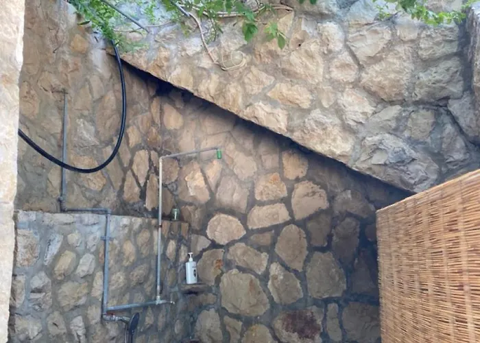 Charming Seafront At Mara *