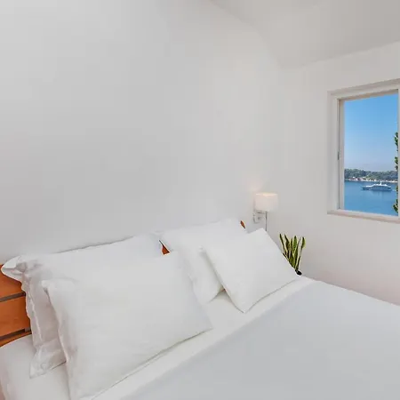 Charming Seafront At Mara * Dubrovnik